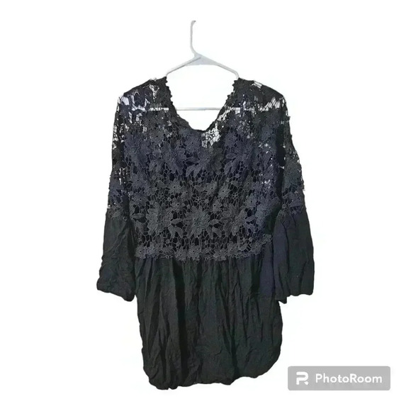 Womens plus size black blouse! - Picture 4 of 7